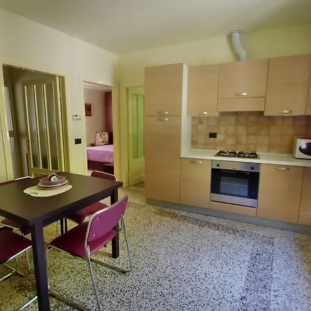 مزرعة للإقامة Agriturismo Profumo Di Lavanda *