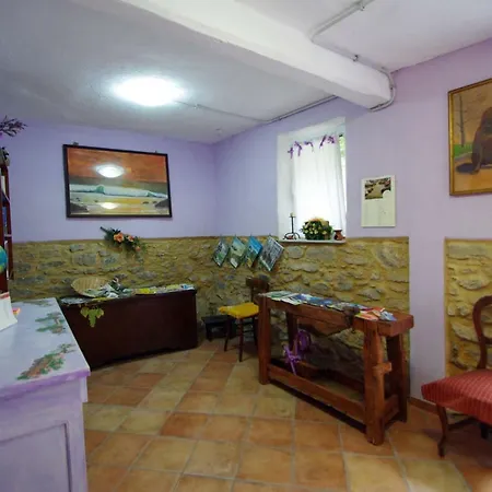Agriturismo Profumo Di Lavanda مزرعة للإقامة